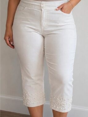 Vintage Havenbleu White Embellished Flare Capri Pants Size 12